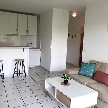 Casa Surf Shelter, Large Swimming Pool, 1-bedroom Apartment, Garden, Day Use, Rhune View * Bidart