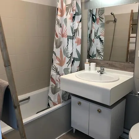 Casa Surf Shelter, Large Swimming Pool, 1-bedroom Apartment, Garden, Day Use, Rhune View