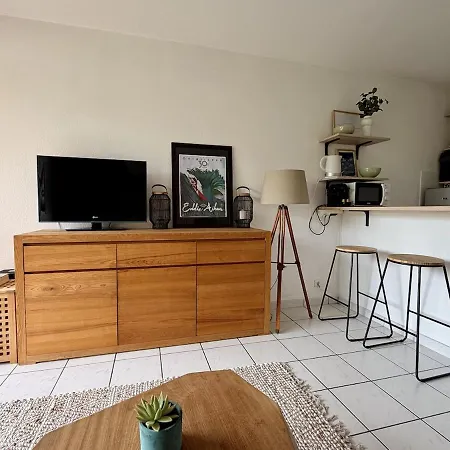Casa Surf Shelter, Large Swimming Pool, 1-bedroom Apartment, Garden, Day Use, Rhune View * Bidart